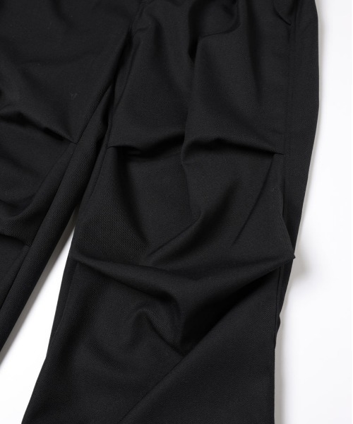 JIEDA(ジエダ)の「LOOSE PARACHUTE PANTS(カーゴパンツ・メンズ・ブラック/グレー・1)」の12枚目の写真