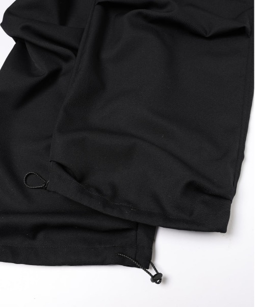 JIEDA(ジエダ)の「LOOSE PARACHUTE PANTS(カーゴパンツ・メンズ・ブラック/グレー・1)」の11枚目の写真