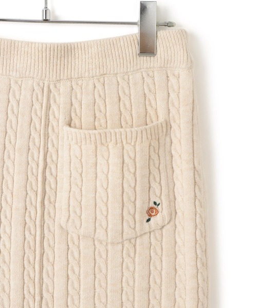VIS(ビス)の「【DILIGENCE PARLOUR】VIS別注モデルローズ刺繍ポロケーブルニットスカート【セットアップ対応】(スカート・レディース・ネイビー/ベージュ系その他・FREE)」の14枚目の写真