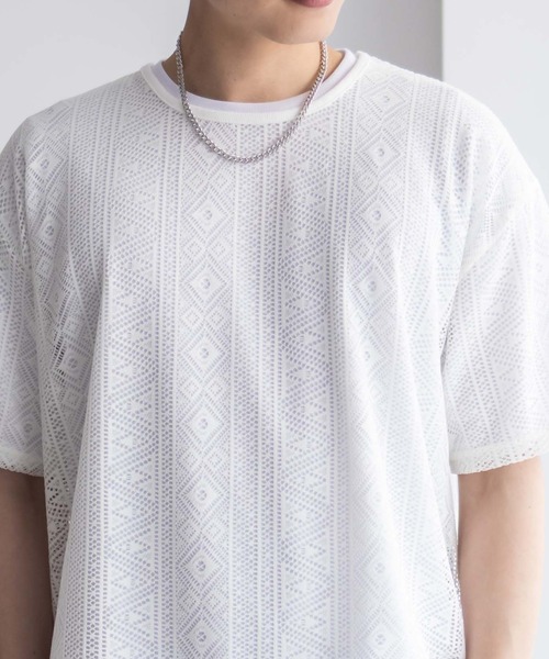 NOBLE PRODUCT(ノーブルプロダクツ)の「NOBLE PRODUCT レースアンサンブルTシャツ アクセサリー付き(Tシャツ/カットソー・メンズ・アイボリー系/ブラック系・M/L)」の2枚目の写真
