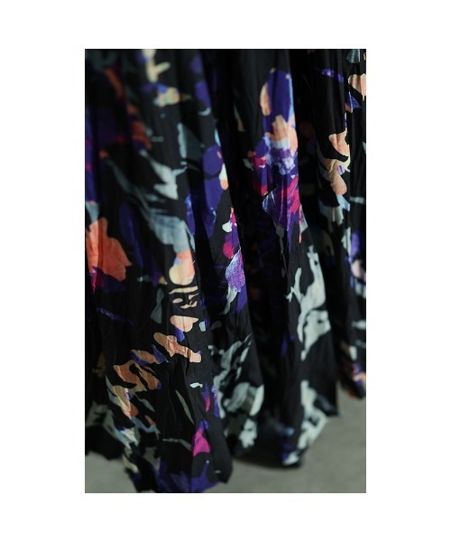 Sawa a la mode（サワアラモード）の「スプラッシュ柄フレアスカート（スカート・レディース・パープル・FREE）」の6枚目の写真