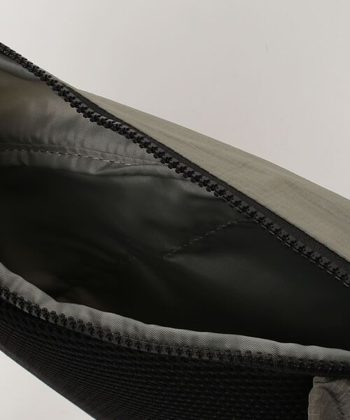 adidas（アディダス）の「ワンショルダー バックパック / アディダスオリジナルス adidas Originals（ボディバッグ/ウエストポーチ・メンズ・ブラック/カーキ・FREE）」の3枚目の写真