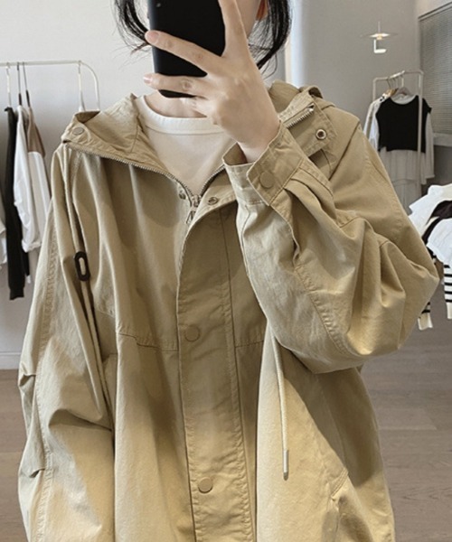 Ritzy(リッツィー)の「ラグランスリーブ マウンテンパーカー(マウンテンパーカー・レディース・ベージュ/ホワイト・M/L)」の2枚目の写真