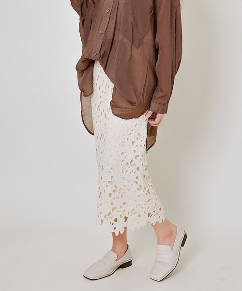 GORGE(ゴージ)の「《総レース×タイトシルエット》レディース ナロースカート ロング丈 体型カバー 春夏秋冬(スカート・レディース・ブラック/アイボリー/ブルー・F)」の14枚目の写真