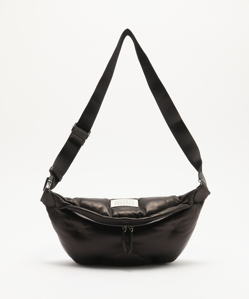 Maison Margiela（メゾンマルジェラ）の「MAISON MARGIELA (メゾン マルジェラ) GLAM SLAM BELT BAG S35WB0079/P4300（ショルダーバッグ・メンズ・ブラック・FREE）」の2枚目の写真