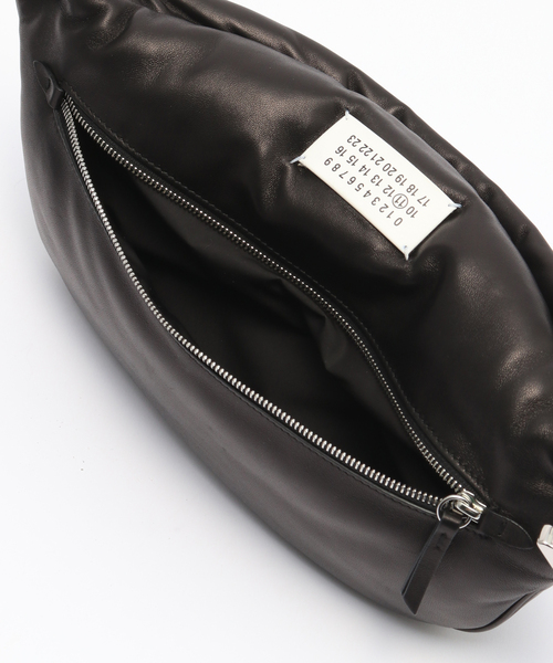 Maison Margiela（メゾンマルジェラ）の「MAISON MARGIELA (メゾン マルジェラ) GLAM SLAM BELT BAG S35WB0079/P4300（ショルダーバッグ・メンズ・ブラック・FREE）」の7枚目の写真