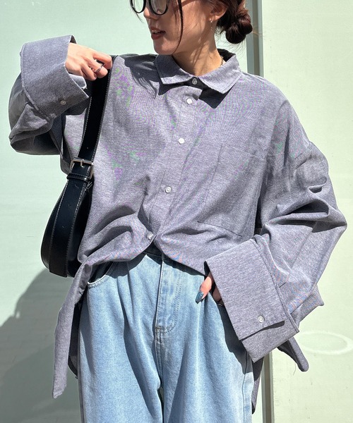 ISOOK(アイスー)の「【ISOOK / アイスー】ワイドスリーブオックスシャツ / レギュラーカラー オーバーサイズ ルーズ 袖コンシャス 白 黒 ホワイト ブラック ブルー ZOZOTOWN限定(シャツ/ブラウス・レディース・ブルー/ブラック/ホワイト・FREE)」の1枚目の写真