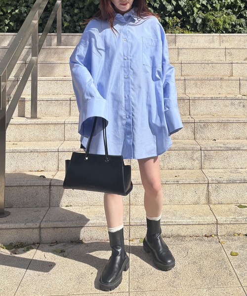 ISOOK(アイスー)の「【ISOOK / アイスー】ワイドスリーブオックスシャツ / レギュラーカラー オーバーサイズ ルーズ 袖コンシャス 白 黒 ホワイト ブラック ブルー ZOZOTOWN限定(シャツ/ブラウス・レディース・ブルー/ブラック/ホワイト・FREE)」の17枚目の写真