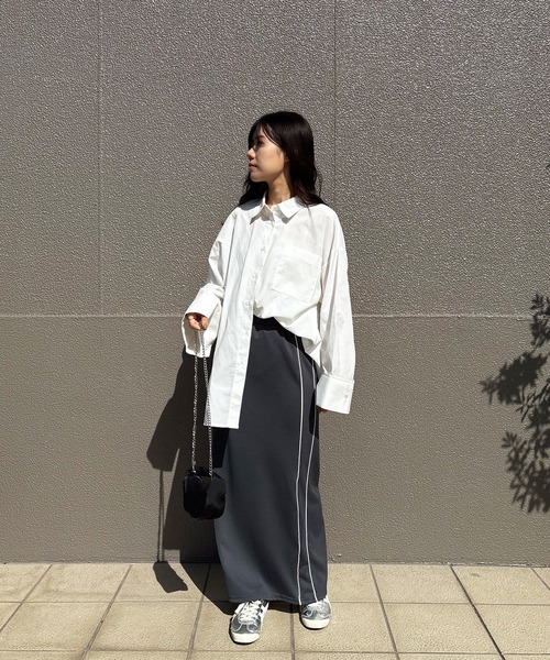ISOOK(アイスー)の「【ISOOK / アイスー】ワイドスリーブオックスシャツ / レギュラーカラー オーバーサイズ ルーズ 袖コンシャス 白 黒 ホワイト ブラック ブルー ZOZOTOWN限定(シャツ/ブラウス・レディース・ブルー/ブラック/ホワイト・FREE)」の22枚目の写真