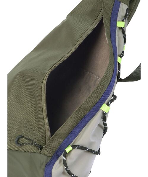 WAVE SLING BAG / ウェーブスリングバッグ（ボディバッグ/ウエスト