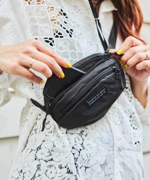 ボディーバッグ 7825976008-011_MAIN.jpg?v=