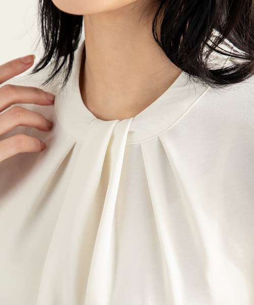 MILLION CARATS(ミリオンカラッツ)の「オフィスにも◎ 上品フェミニンな2WAYスリーブ大人ブラウス(シャツ/ブラウス・レディース・ブラック/サックスブルー/ホワイト系その他・FREE)」の10枚目の写真