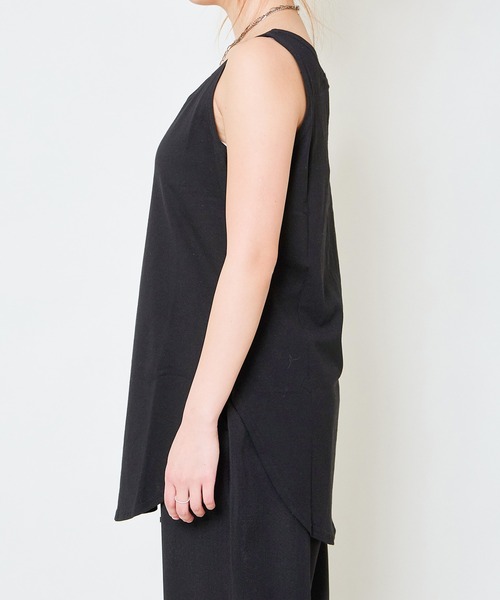 GORGE(ゴージ)の「《ラウンドヘム×ロング丈》万能レイヤードタンク(タンクトップ・レディース・ブラック/オフホワイト・F)」の17枚目の写真