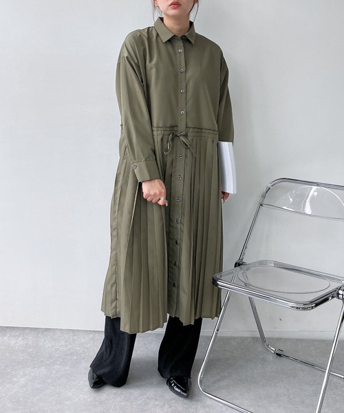 AS KNOW AS plus（アズノゥアズプラス）の「●ウエスト前結び 切替えプリーツシャツワンピース（シャツワンピース・レディース・ブルー系/ネイビー系/カーキ/ブラック・FREE）」の13枚目の写真