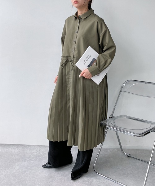 AS KNOW AS plus（アズノゥアズプラス）の「●ウエスト前結び 切替えプリーツシャツワンピース（シャツワンピース・レディース・ブルー系/ネイビー系/カーキ/ブラック・FREE）」の14枚目の写真