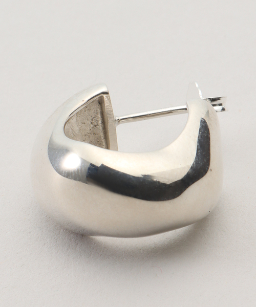 journal standard L'essage(ジャーナルスタンダードレサージュ)の「【AGMES/アグメス】SMALL CELA HOOPS STERLING SILVER:ピアス(両耳)(ピアス(両耳用)・レディース・シルバー・FREE)」の4枚目の写真