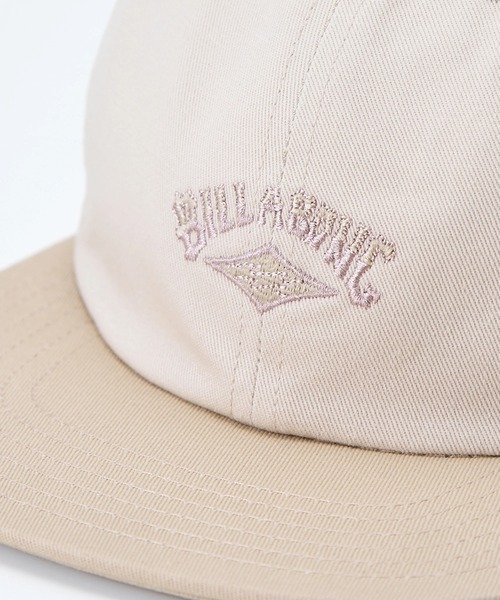 BILLABONG（ビラボン）の「BILLABONG メンズ GLOBAL ARCH STRAPBACK キャップ 【2025年春夏モデル】/ビラボンロゴキャップ（キャップ・メンズ・モスグリーン/ライトベージュ・FREE）」の8枚目の写真
