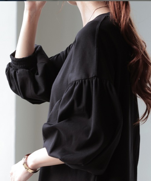 HUG.U(ハグユー)の「ぽわん袖カットソー 着心地抜群(Tシャツ/カットソー・レディース・ブラック/ベージュ/ホワイト/ラベンダー/カーキ/ブルー・FREE)」の20枚目の写真