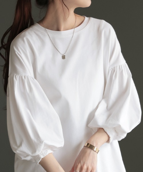 HUG.U(ハグユー)の「ぽわん袖カットソー 着心地抜群(Tシャツ/カットソー・レディース・ブラック/ベージュ/ホワイト/ラベンダー/カーキ/ブルー・FREE)」の10枚目の写真