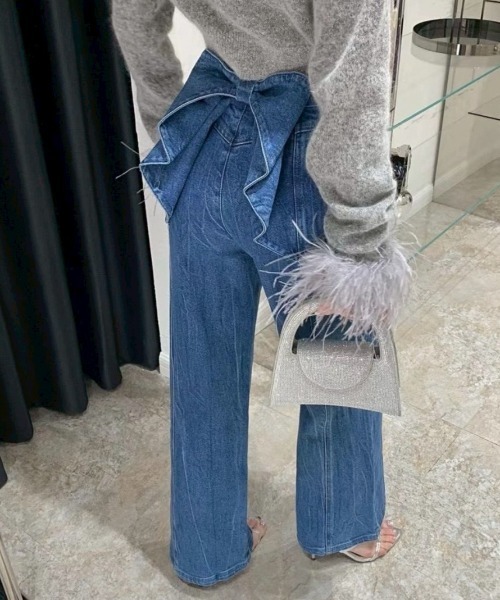 VIBGYOR（ヴィブジョー）の「【LAMPOON】バックリボンデニムパンツ（デニムパンツ・レディース・ブルー・SMALL/MEDIUM/LARGE）」の3枚目の写真