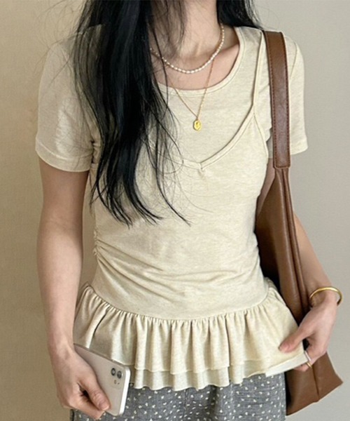 Jasmine Grandiflorum(ジャスミングランディフローラム)の「【Jasmine】レイヤード風裾フリルTシャツ (SS)(Tシャツ/カットソー・レディース・ライトベージュ/グレー/イエロー/ブラック・FREE)」の4枚目の写真