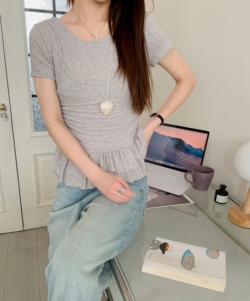 Jasmine Grandiflorum(ジャスミングランディフローラム)の「【Jasmine】レイヤード風裾フリルTシャツ (SS)(Tシャツ/カットソー・レディース・ライトベージュ/グレー/イエロー/ブラック・FREE)」の14枚目の写真