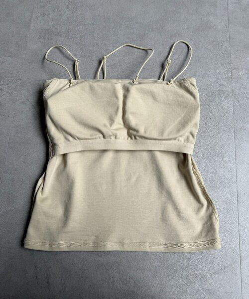 Thevon（ゼボン）の「【新色登場！】アシメストラップカップ付きキャミ（キャミソール・レディース・ブラック/オフホワイト/ブラウン/グレイッシュベージュ・FREE/S）」の22枚目の写真