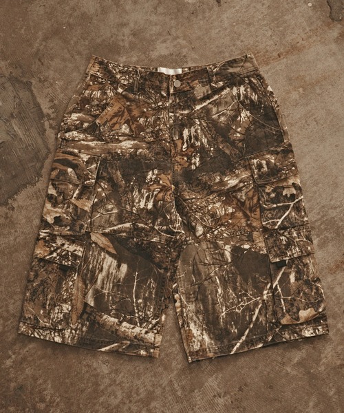 ALL RUNS（オールランズ）の「リアルツリー柄 ハーフカーゴパンツ（カーゴパンツ・メンズ・リアルツリーカモ・L/M）」の2枚目の写真