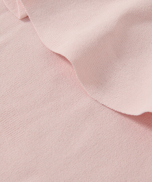 La boutique BonBon（ラブティックボンボン）の「【スタッフKAZUMI監修カラー】クールタッチUVオフショルラッフルニット（ニット/セーター・レディース・ホワイト/レッド/ネイビー/ピンク・FREE）」の11枚目の写真