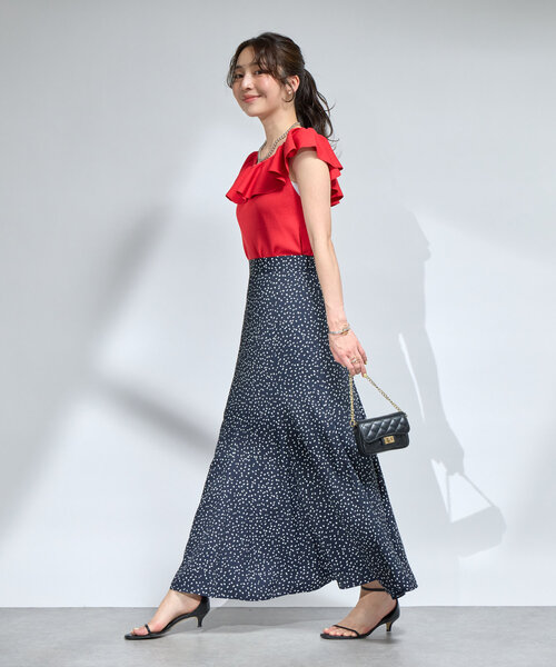 La boutique BonBon（ラブティックボンボン）の「【スタッフKAZUMI監修カラー】クールタッチUVオフショルラッフルニット（ニット/セーター・レディース・ホワイト/レッド/ネイビー/ピンク・FREE）」の20枚目の写真