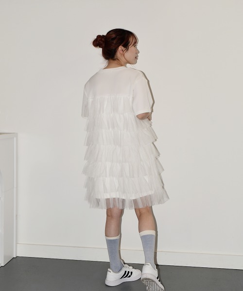 VIVID LADY(ビビッドレディー)の「Tulle Layered Graphic Long T-shirt / チュールレイヤードグラフィックロングTシャツ(Tシャツ/カットソー・レディース・ホワイト/ベージュ/ブラック・FREE)」の5枚目の写真