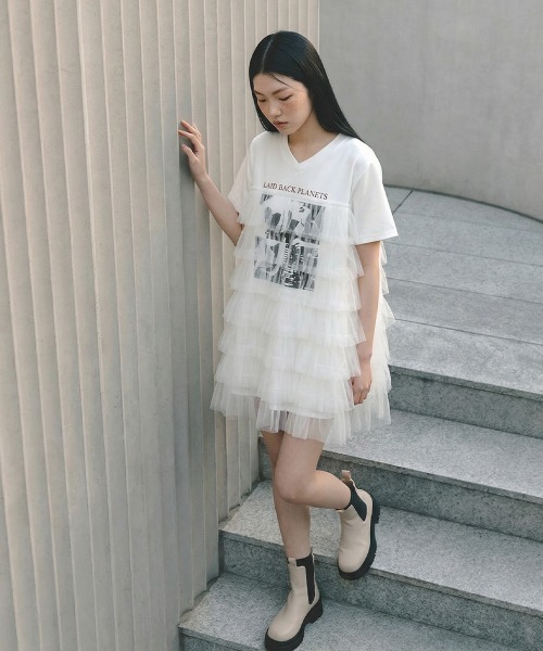 VIVID LADY(ビビッドレディー)の「Tulle Layered Graphic Long T-shirt / チュールレイヤードグラフィックロングTシャツ(Tシャツ/カットソー・レディース・ホワイト/ベージュ/ブラック・FREE)」の14枚目の写真