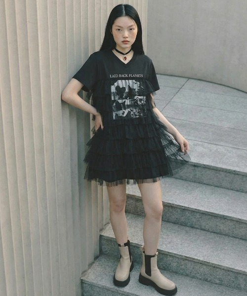 VIVID LADY(ビビッドレディー)の「Tulle Layered Graphic Long T-shirt / チュールレイヤードグラフィックロングTシャツ(Tシャツ/カットソー・レディース・ホワイト/ベージュ/ブラック・FREE)」の20枚目の写真