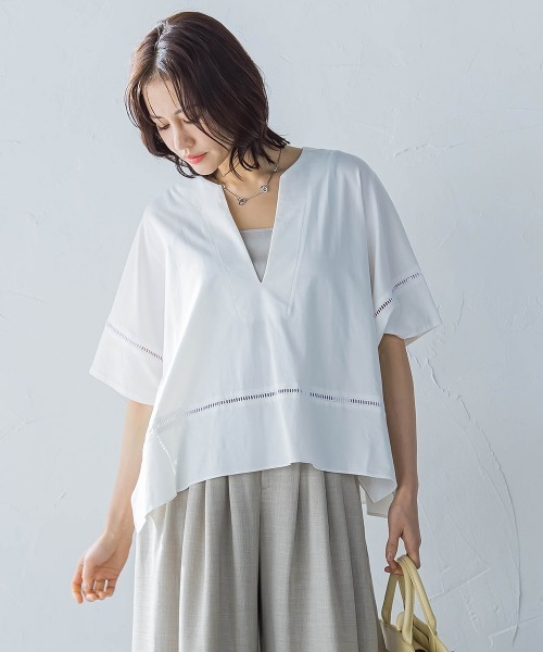 LAUTREAMONT(ロートレアモン)の「ポンチョシルエットキーホールカットソー≪洗濯機で洗える≫(Tシャツ/カットソー・レディース・カーキ/ホワイト・9号)」の2枚目の写真