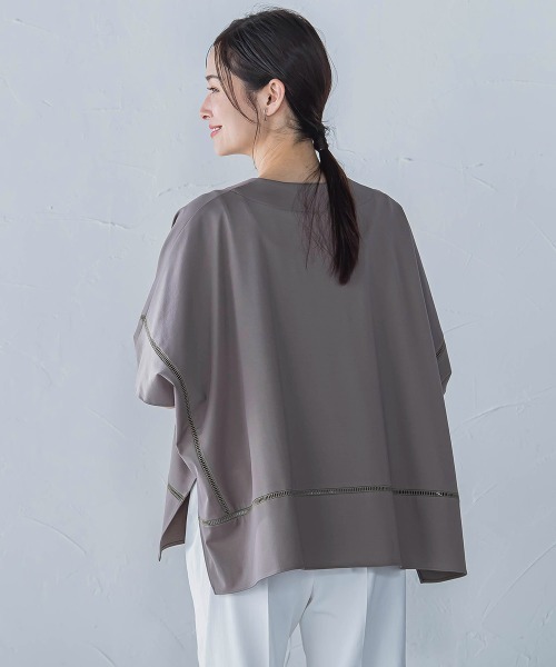 LAUTREAMONT(ロートレアモン)の「ポンチョシルエットキーホールカットソー≪洗濯機で洗える≫(Tシャツ/カットソー・レディース・カーキ/ホワイト・9号)」の14枚目の写真