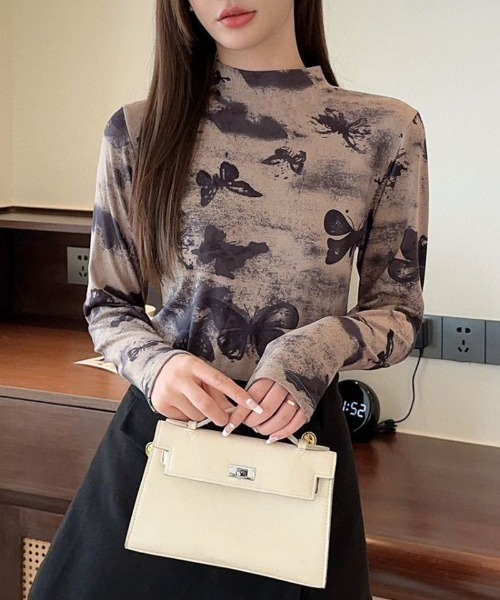 shoppinggo（ショッピングゴー）の「トップス シンプル 長袖tシャツ（Tシャツ/カットソー・レディース・パープル/キャメル/ブラック・FREE）」の14枚目の写真