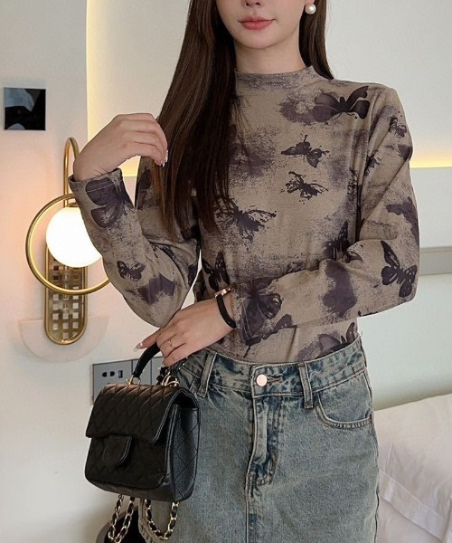 shoppinggo（ショッピングゴー）の「トップス シンプル 長袖tシャツ（Tシャツ/カットソー・レディース・パープル/キャメル/ブラック・FREE）」の15枚目の写真