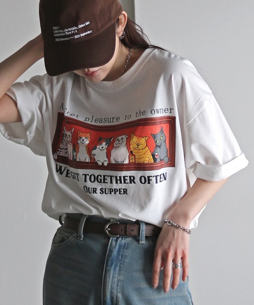 COURO（コウロ）の「夕食アニマルプリントTシャツ（Tシャツ/カットソー・レディース・ブラック/ホワイト系/チャコールグレー/オートミール/チャコール/ブラック系/ホワイト/ライトグレー系・M/XL/L）」の2枚目の写真