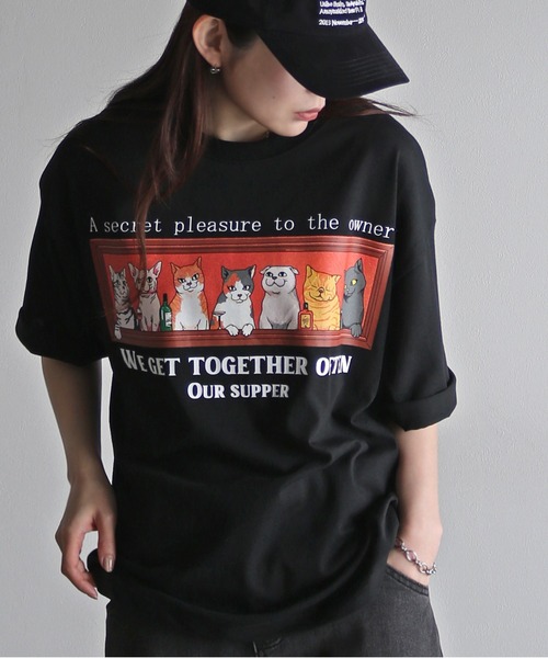 COURO（コウロ）の「夕食アニマルプリントTシャツ（Tシャツ/カットソー・レディース・ブラック/ホワイト系/チャコールグレー/オートミール/チャコール/ブラック系/ホワイト/ライトグレー系・M/XL/L）」の4枚目の写真