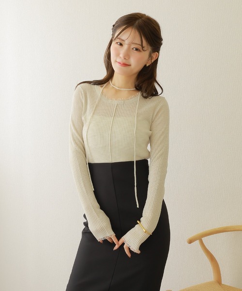 LAULEN(ローレン)の「choker sheer lib fringe tops /チョーカー付き シアーリブ フリンジ トップス(ニット/セーター・レディース・グレー/アイボリー/ベージュ・FREE)」の1枚目の写真