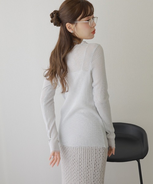 LAULEN(ローレン)の「choker sheer lib fringe tops /チョーカー付き シアーリブ フリンジ トップス(ニット/セーター・レディース・グレー/アイボリー/ベージュ・FREE)」の15枚目の写真