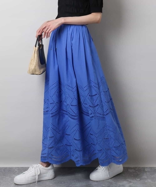 MK MICHEL KLEIN（エムケーミッシェルクラン）の「コットン刺繍カットワークギャザースカート/洗える（スカート・レディース・ブルー/カーキ/ホワイト・38）」の3枚目の写真