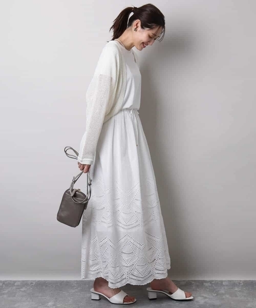 MK MICHEL KLEIN（エムケーミッシェルクラン）の「コットン刺繍カットワークギャザースカート/洗える（スカート・レディース・ブルー/カーキ/ホワイト・38）」の12枚目の写真