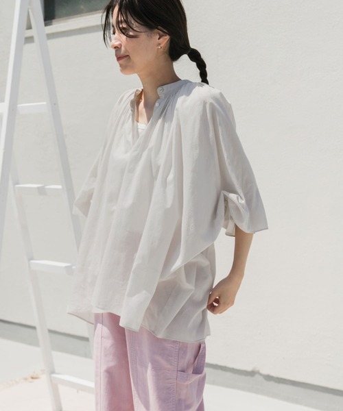 URBAN RESEARCH DOORS（アーバンリサーチドアーズ）の「コットンボイルロールアップスリーブブラウス（シャツ/ブラウス・レディース・ネイビー/グリーン/ピンク系その他/グレー系その他・MEDIUM）」の7枚目の写真