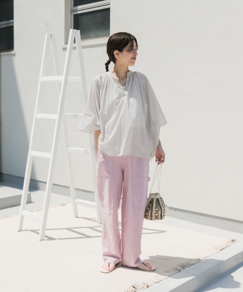 URBAN RESEARCH DOORS（アーバンリサーチドアーズ）の「コットンボイルロールアップスリーブブラウス（シャツ/ブラウス・レディース・ネイビー/グリーン/ピンク系その他/グレー系その他・MEDIUM）」の13枚目の写真