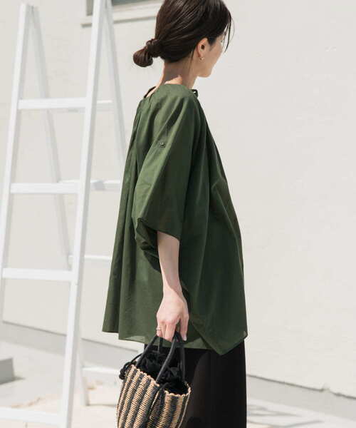 URBAN RESEARCH DOORS（アーバンリサーチドアーズ）の「コットンボイルロールアップスリーブブラウス（シャツ/ブラウス・レディース・ネイビー/グリーン/ピンク系その他/グレー系その他・MEDIUM）」の19枚目の写真