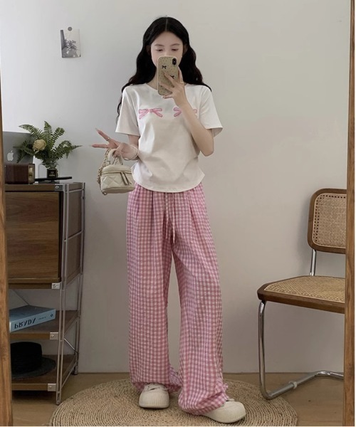 WEGO（ウィゴー）の「【お気に入り2千人突破】WEGO/26年夏ギンガムチェックワイドストレートパンツ（その他パンツ・レディース・ブラック/ピンク/ブルー・SMALL/MEDIUM）」の5枚目の写真