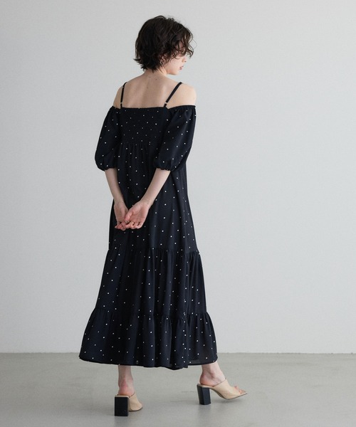 &. NOSTALGIA（アンドドットノスタルジア）の「【ZOZO限定】２WAYオフショルドットティアードワンピース（ワンピース・レディース・ブラック・M）」の14枚目の写真