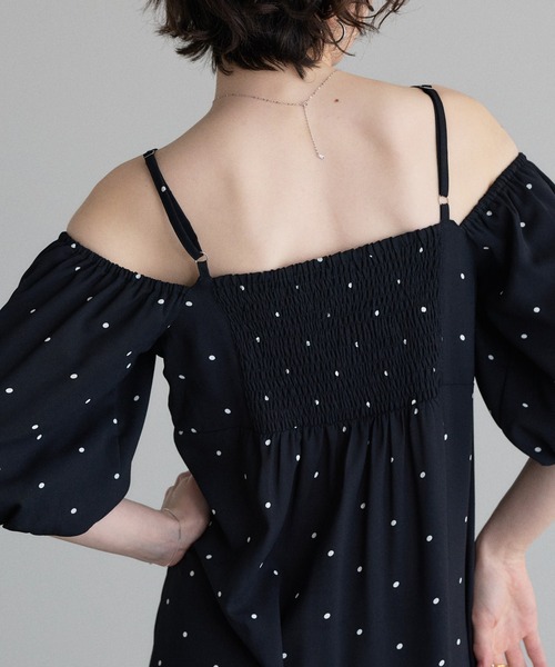 &. NOSTALGIA（アンドドットノスタルジア）の「【ZOZO限定】２WAYオフショルドットティアードワンピース（ワンピース・レディース・ブラック・M）」の6枚目の写真