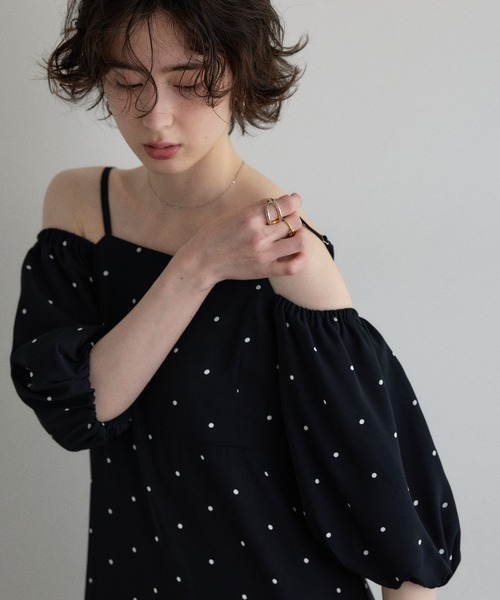 &. NOSTALGIA（アンドドットノスタルジア）の「【ZOZO限定】２WAYオフショルドットティアードワンピース（ワンピース・レディース・ブラック・M）」の7枚目の写真